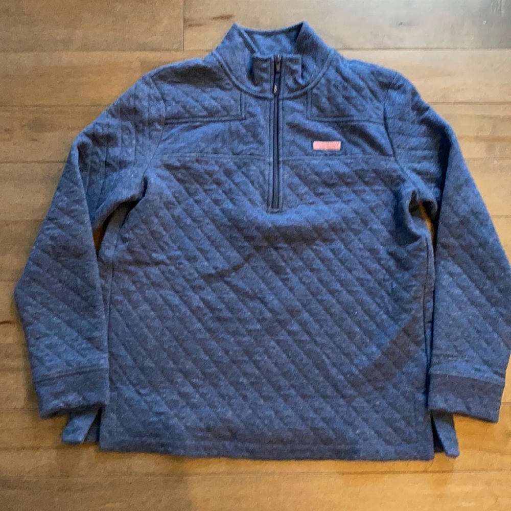 EUC Vineyard Vines's All Over Quilted Shep Shirt.
